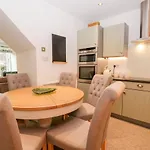 Pottergill * Windermere