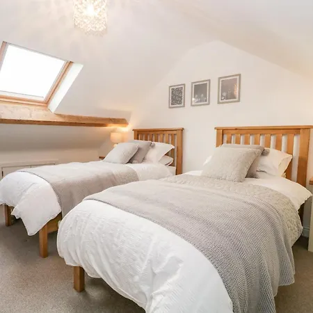 Holiday home Pottergill